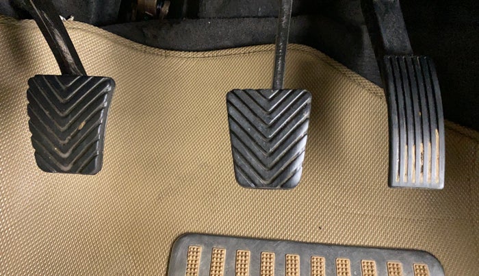 2015 Hyundai Verna FLUIDIC 1.6 VTVT S, Petrol, Manual, 45,118 km, Pedals