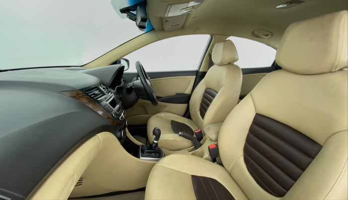 2015 Hyundai Verna FLUIDIC 1.6 VTVT S, Petrol, Manual, 45,118 km, Right Side Front Door Cabin