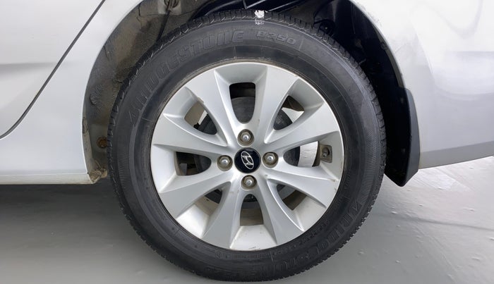 2015 Hyundai Verna FLUIDIC 1.6 VTVT S, Petrol, Manual, 45,118 km, Left Rear Wheel