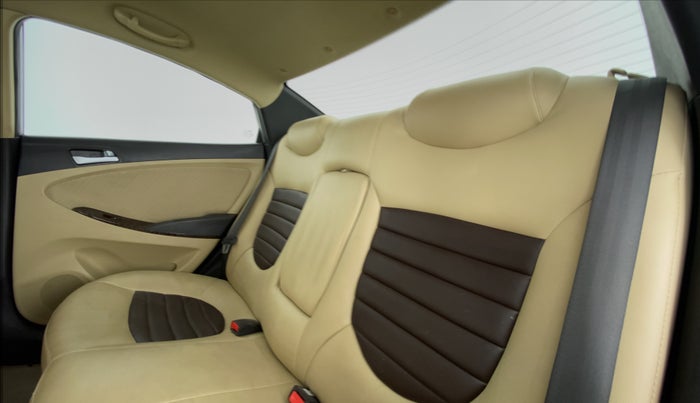 2015 Hyundai Verna FLUIDIC 1.6 VTVT S, Petrol, Manual, 45,118 km, Right Side Rear Door Cabin