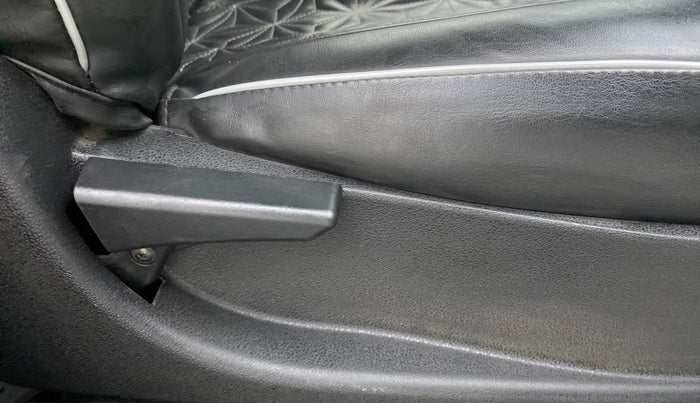 2018 Tata NEXON XM 1.5, Diesel, Manual, 68,389 km, Driver Side Adjustment Panel