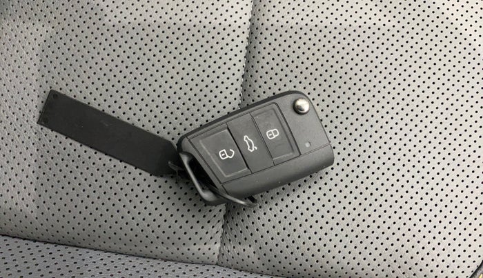 2022 Skoda KUSHAQ STYLE 1.5L TSI MT, Petrol, Manual, 25,011 km, Key Close Up