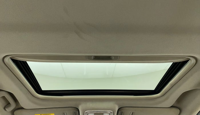 2018 Mahindra XUV500 W11 AT, Diesel, Automatic, 57,781 km, Moonroof/ Sunroof