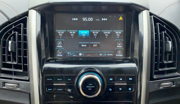2018 Mahindra XUV500 W11 AT, Diesel, Automatic, 57,781 km, Infotainment System