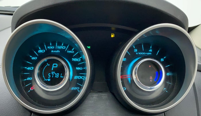 2018 Mahindra XUV500 W11 AT, Diesel, Automatic, 57,781 km, Odometer Image