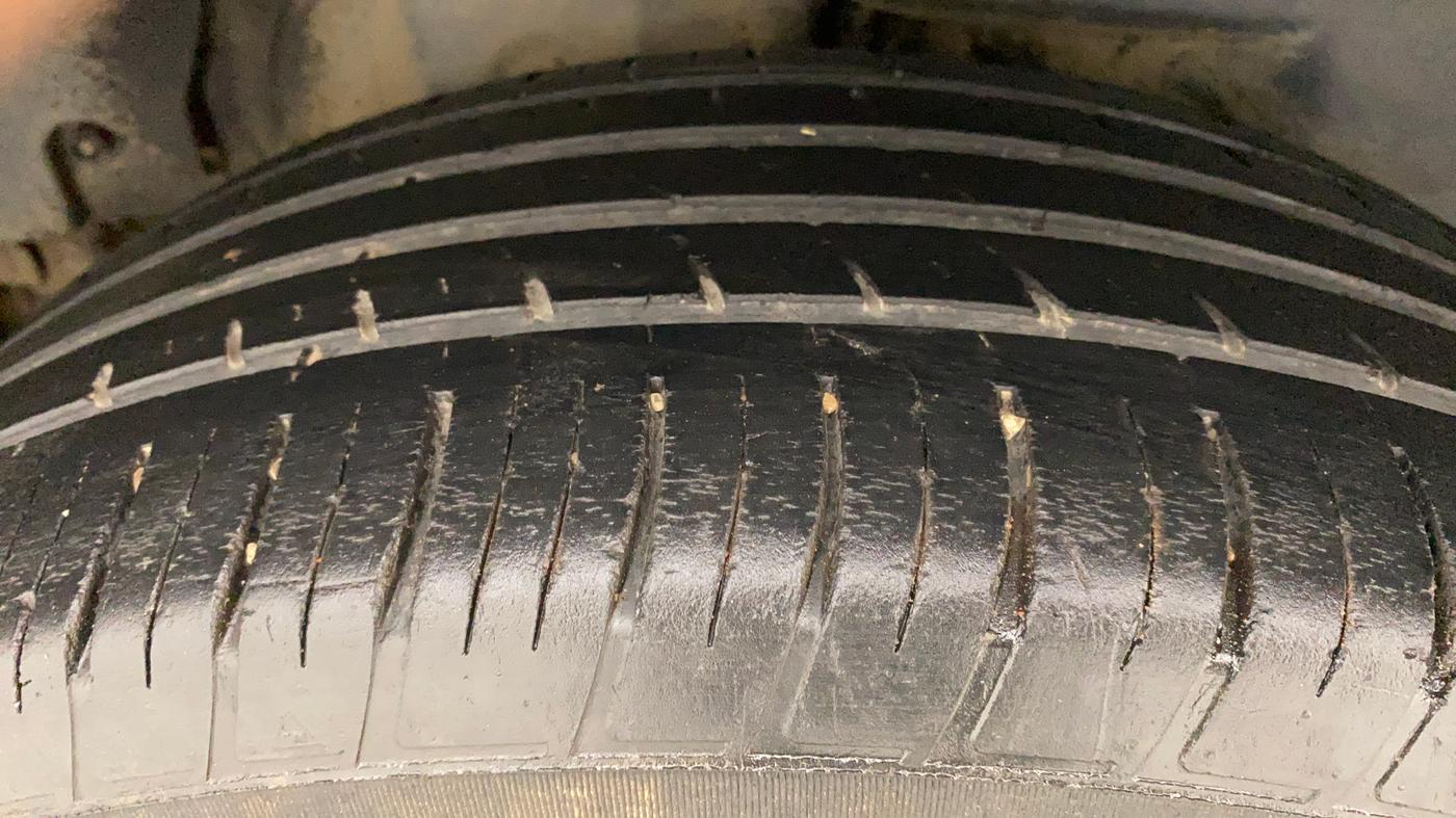 2018 Mahindra XUV500 W11 AT, Diesel, Automatic, 57,781 km, Right Rear Tyre Tread