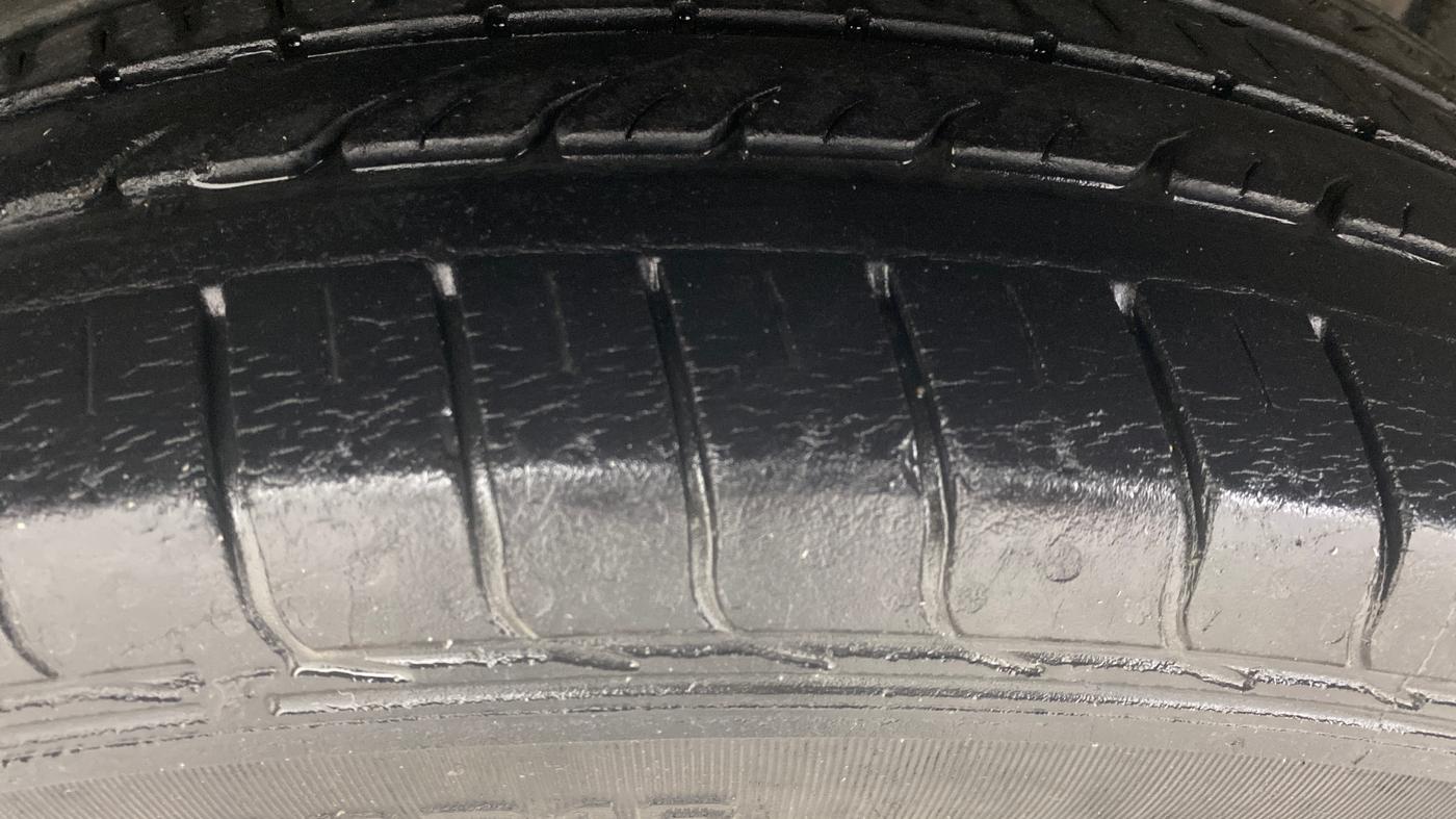 2018 Tata NEXON XZ PLUS PETROL, Petrol, Manual, 29,543 km, Right Rear Tyre Tread