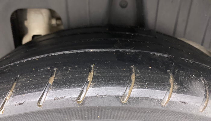 2019 Mahindra XUV300 W8 1.5 DIESEL, Diesel, Manual, 69,216 km, Left Rear Tyre Tread
