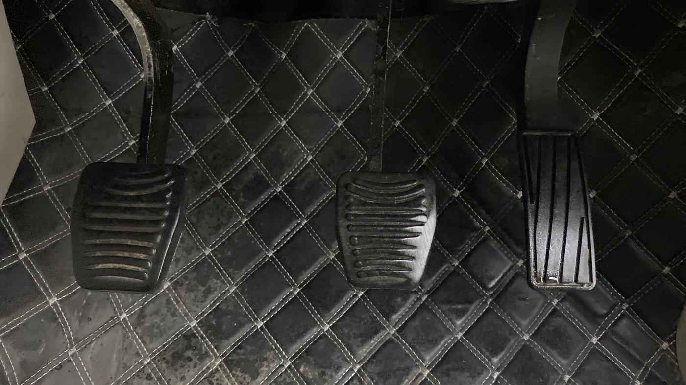 2019 Mahindra XUV300 W8 1.5 DIESEL, Diesel, Manual, 69,216 km, Pedals