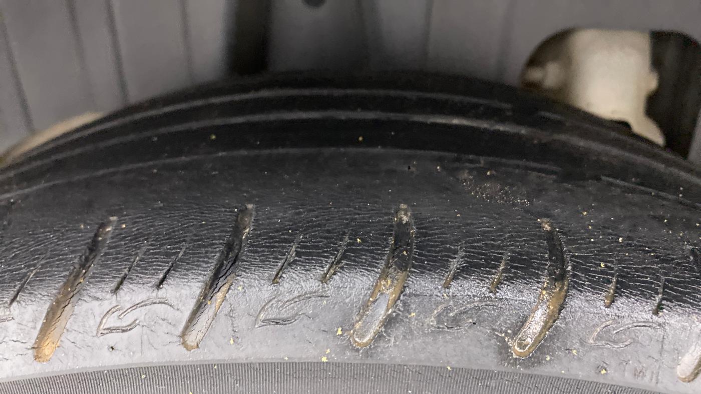 2019 Mahindra XUV300 W8 1.5 DIESEL, Diesel, Manual, 69,216 km, Right Rear Tyre Tread