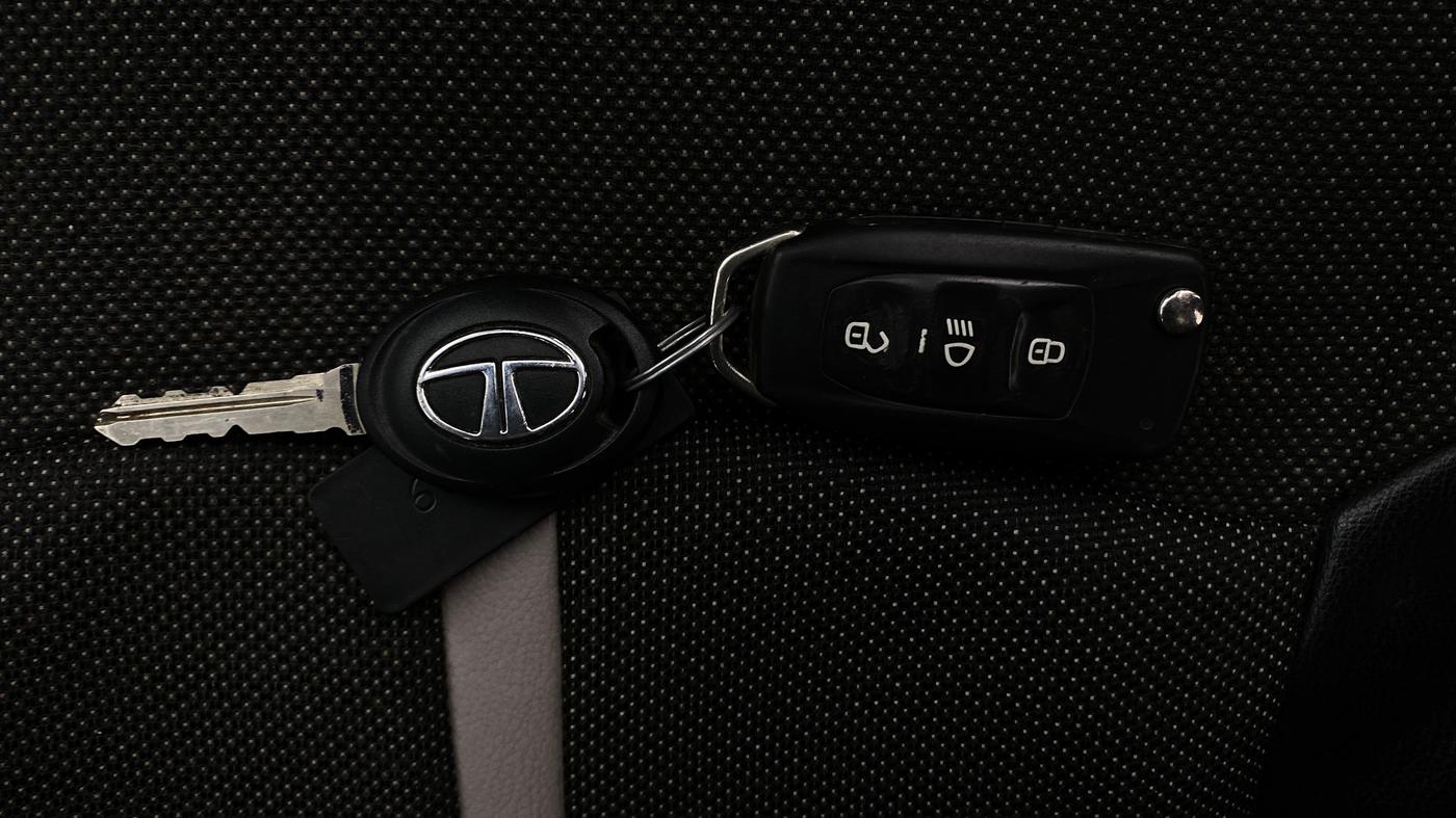 2015 Tata Zest XMS PETROL, Petrol, Manual, 89,481 km, Key Close Up