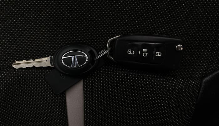 2015 Tata Zest XMS PETROL, Petrol, Manual, 89,481 km, Key Close Up