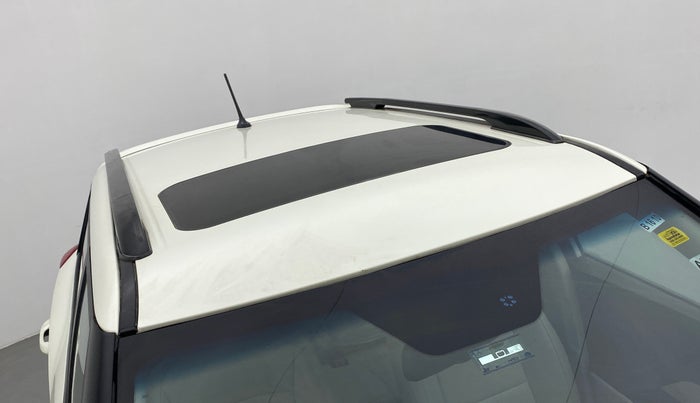 2020 Mahindra XUV300 W8 (O) 1.5 DIESEL AMT, Diesel, Automatic, 38,981 km, Roof