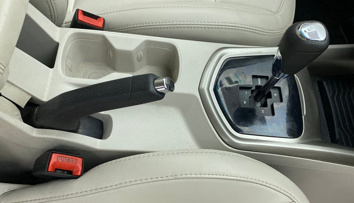 2020 Mahindra XUV300 W8 (O) 1.5 DIESEL AMT, Diesel, Automatic, 38,981 km, Gear Lever