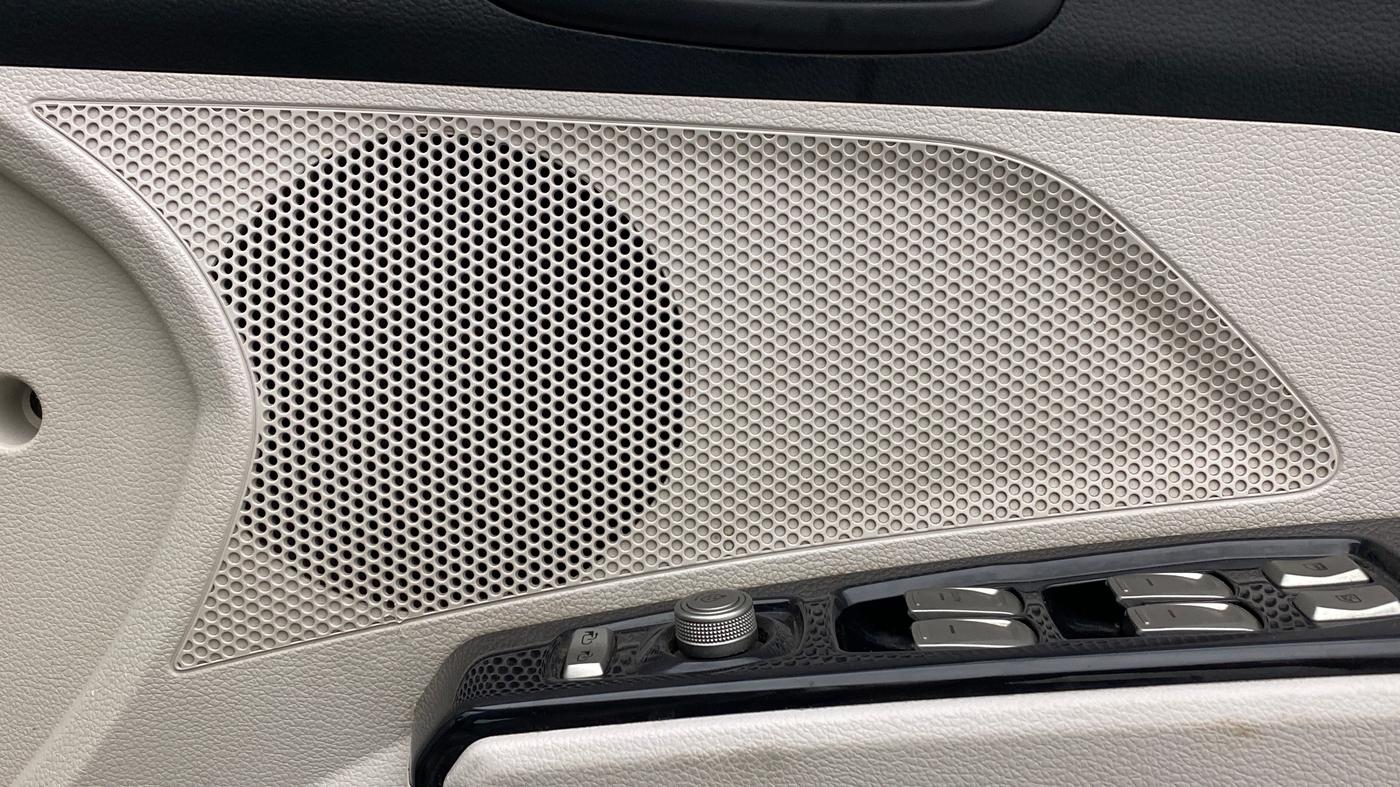 2020 Mahindra XUV300 W8 (O) 1.5 DIESEL AMT, Diesel, Automatic, 38,981 km, Speaker