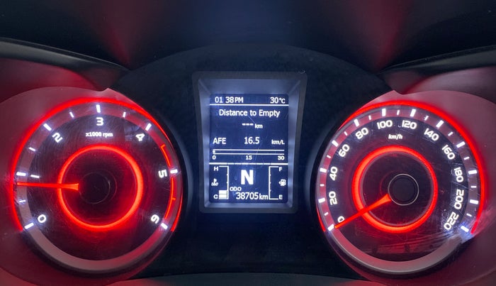 2020 Mahindra XUV300 W8 (O) 1.5 DIESEL AMT, Diesel, Automatic, 38,981 km, Odometer Image