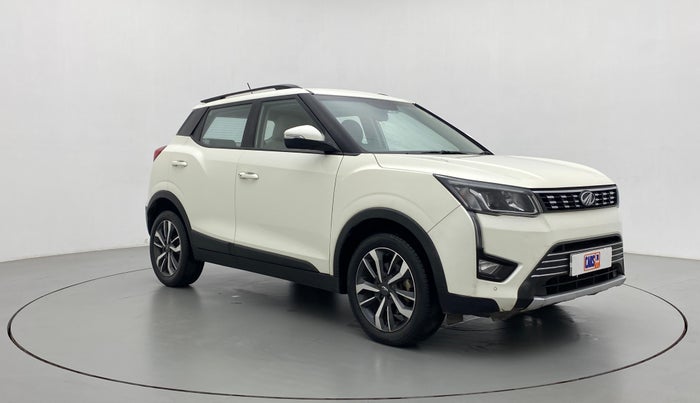2020 Mahindra XUV300 W8 (O) 1.5 DIESEL AMT, Diesel, Automatic, 38,981 km, Right Front Diagonal