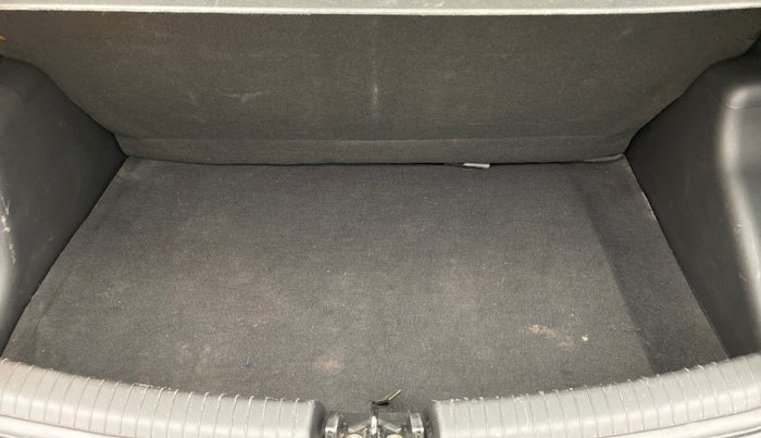 2014 Hyundai Grand i10 ASTA 1.2 KAPPA VTVT, Petrol, Manual, 37,561 km, Boot Inside