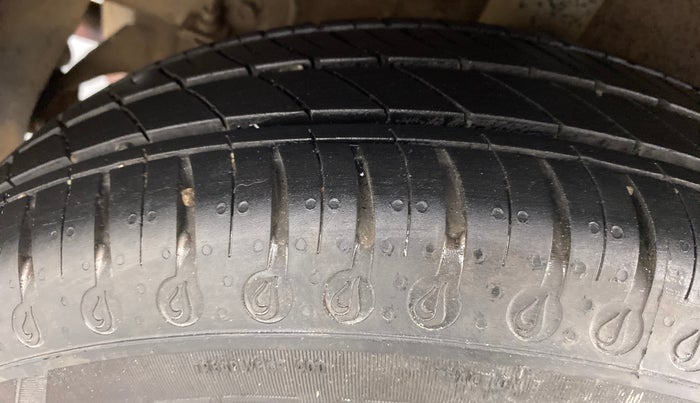 2014 Hyundai Grand i10 ASTA 1.2 KAPPA VTVT, Petrol, Manual, 37,561 km, Right Rear Tyre Tread