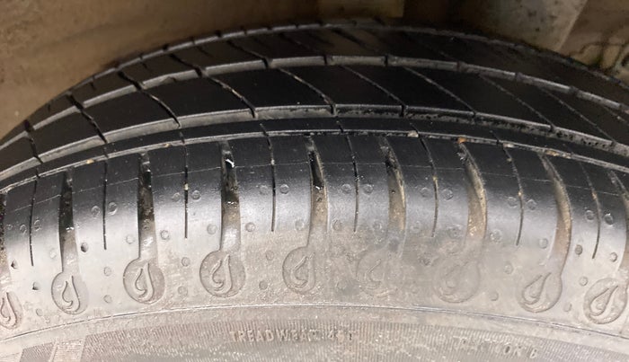 2014 Hyundai Grand i10 ASTA 1.2 KAPPA VTVT, Petrol, Manual, 37,561 km, Left Rear Tyre Tread