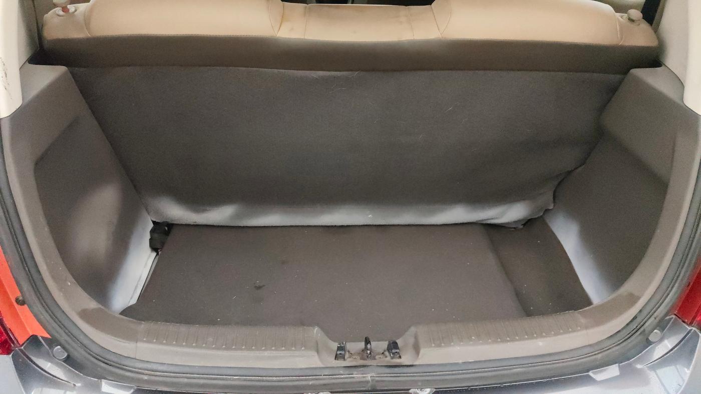 2013 Hyundai i10 ERA 1.1, Petrol, Manual, 76,461 km, Boot Inside
