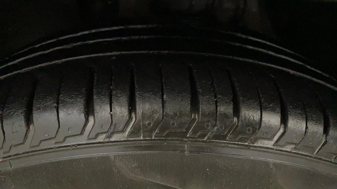 2022 CITROEN C3 FEEL 1.2, Petrol, Manual, 18,605 km, Left Front Tyre Tread