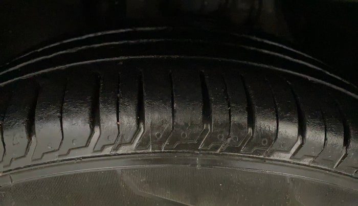 2022 CITROEN C3 FEEL 1.2, Petrol, Manual, 18,545 km, Left Front Tyre Tread