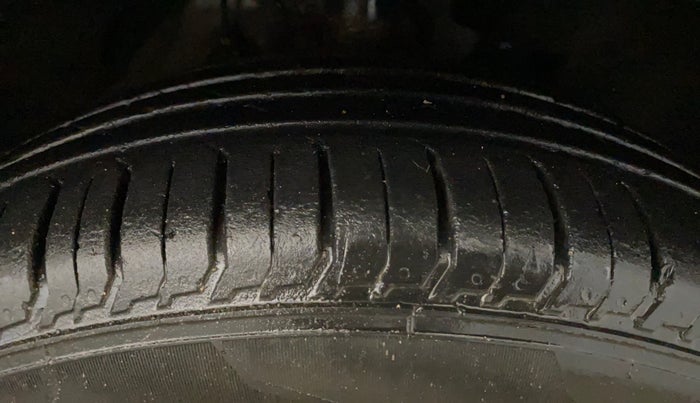2022 CITROEN C3 FEEL 1.2, Petrol, Manual, 18,545 km, Right Front Tyre Tread