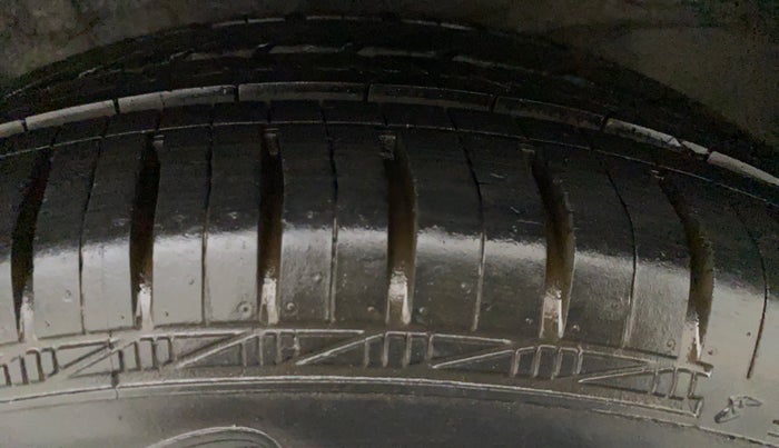 2013 Hyundai i20 MAGNA 1.2, Petrol, Manual, 45,077 km, Left Front Tyre Tread