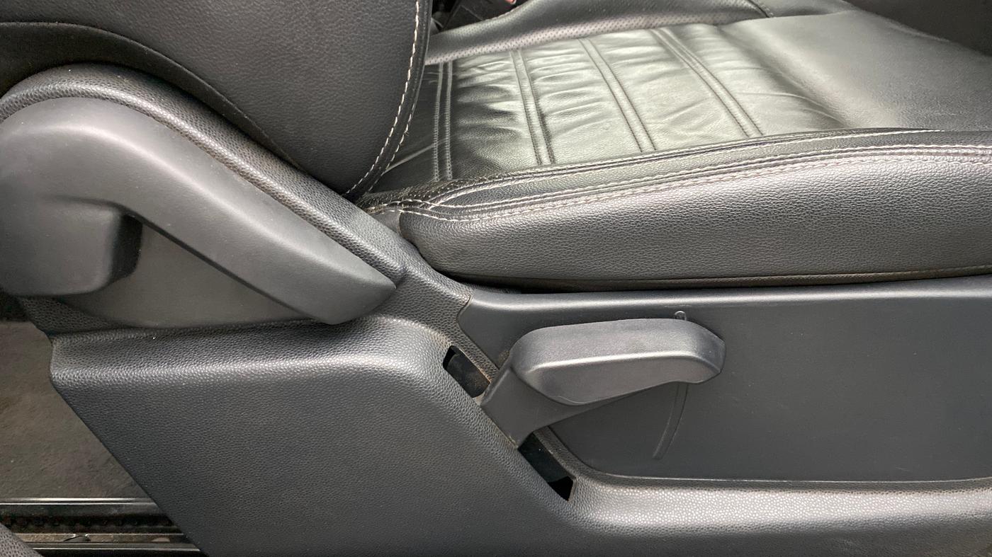 2018 Ford Ecosport 1.5 TDCI TITANIUM PLUS, Diesel, Manual, 38,402 km, Driver Side Adjustment Panel