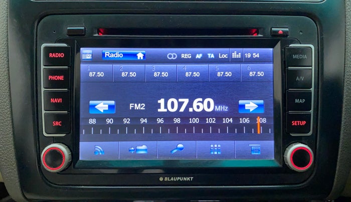 2014 Volkswagen Vento COMFORTLINE TSI AT PETROL, Petrol, Automatic, 57,022 km, Infotainment System