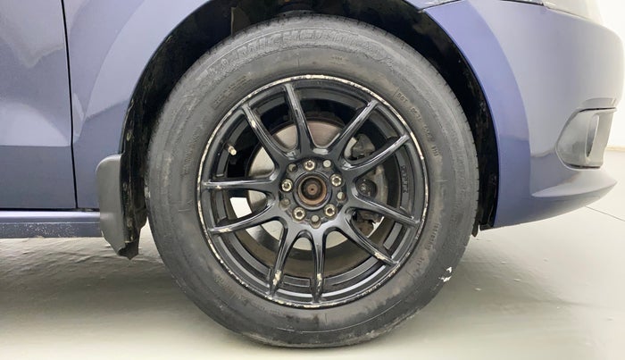 2014 Volkswagen Vento COMFORTLINE TSI AT PETROL, Petrol, Automatic, 57,022 km, Right Front Wheel