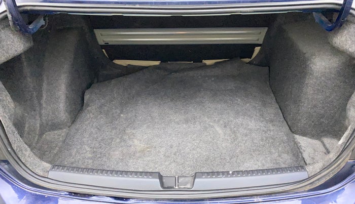 2014 Volkswagen Vento COMFORTLINE TSI AT PETROL, Petrol, Automatic, 57,022 km, Boot Inside