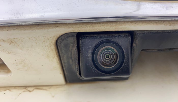 2021 Mahindra XUV300 W8 1.2 PETROL, Petrol, Manual, 80,378 km, Parking Camera