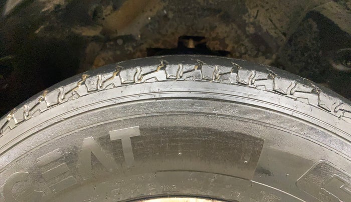 2016 Mahindra TUV300 T8, Diesel, Manual, 66,677 km, Right Front Tyre Tread