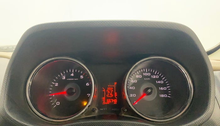 2016 Mahindra TUV300 T8, Diesel, Manual, 66,677 km, Odometer Image