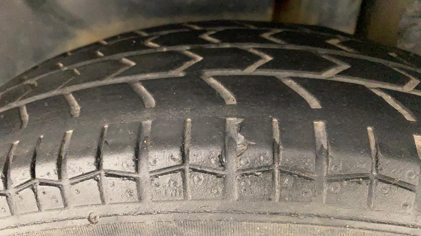 2016 Maruti Swift Dzire VXI, Petrol, Manual, 86,060 km, Left Rear Tyre Tread