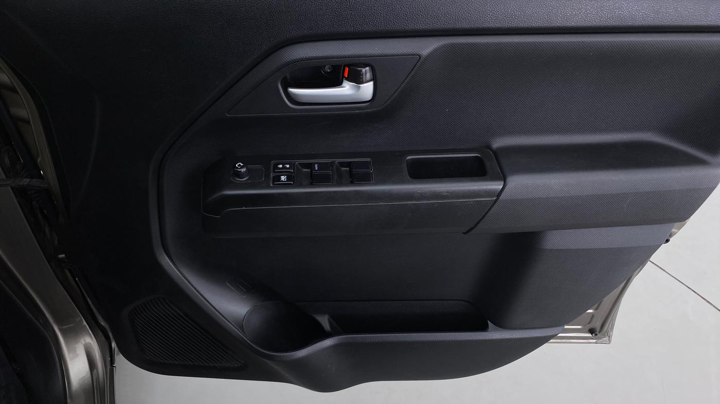 2020 Maruti New Wagon-R VXI 1.2L, Petrol, Manual, 20,144 km, Driver Side Door Panels Control