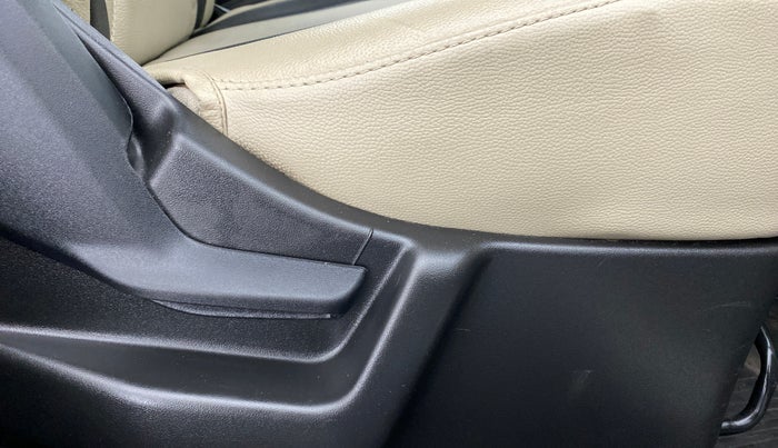 2020 Maruti New Wagon-R VXI 1.2L, Petrol, Manual, 20,144 km, Driver Side Adjustment Panel