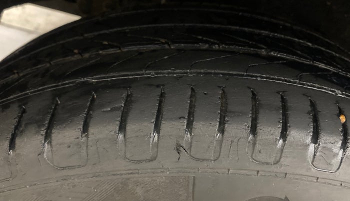 2018 Maruti Baleno DELTA PETROL 1.2, Petrol, Manual, 1,26,364 km, Right Rear Tyre Tread