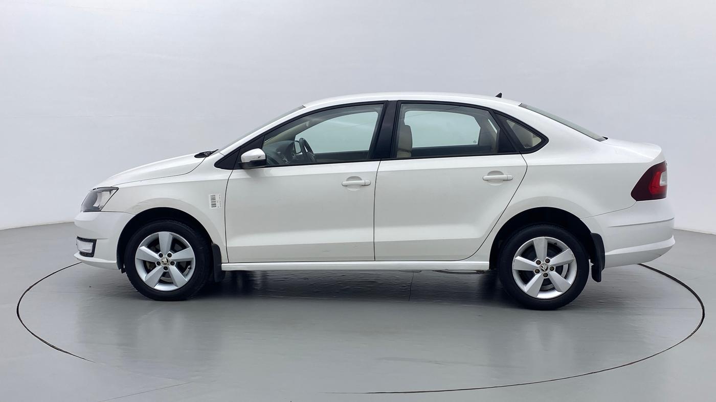 2017 Skoda Rapid AMBITION 1.6 MPFI MT, Petrol, Manual, 46,305 km, Left Side