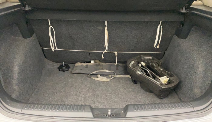 2014 Volkswagen Polo HIGHLINE1.2L, Petrol, Manual, 1,28,170 km, Boot Inside