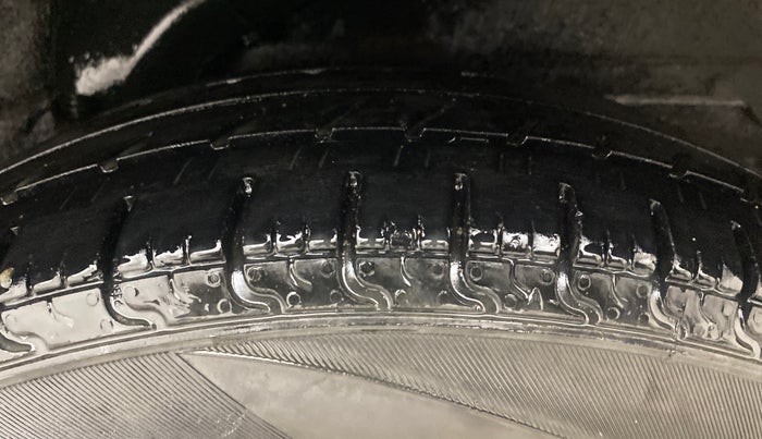 2013 Hyundai i10 MAGNA 1.1, Petrol, Manual, 66,622 km, Left Rear Tyre Tread