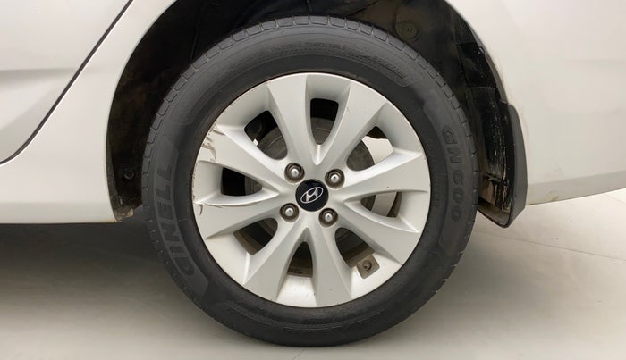 2016 Hyundai Verna FLUIDIC 4S 1.6 VTVT S AT, Petrol, Automatic, 62,295 km, Left Rear Wheel