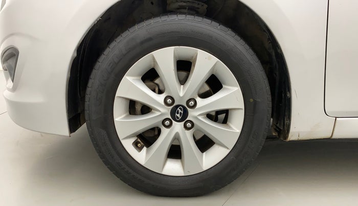 2016 Hyundai Verna FLUIDIC 4S 1.6 VTVT S AT, Petrol, Automatic, 62,295 km, Left Front Wheel