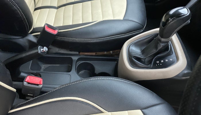 2016 Hyundai Grand i10 ASTA (O) AT 1.2 KAPPA VTVT, Petrol, Automatic, 1,04,499 km, Gear Lever
