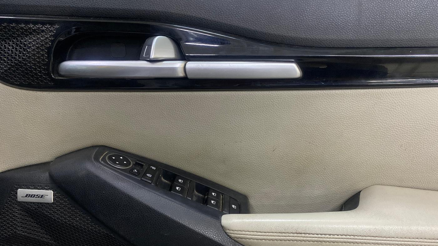 2020 KIA SELTOS HTX PLUS 1.5 DIESEL, Diesel, Manual, 54,414 km, Driver Side Door Panels Control
