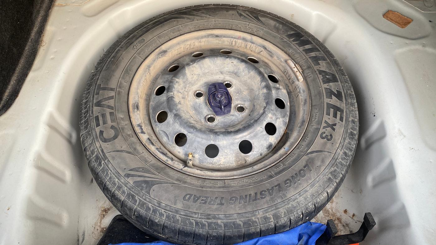 2018 Maruti Dzire VDI AMT, Diesel, Automatic, 1,17,772 km, Spare Tyre