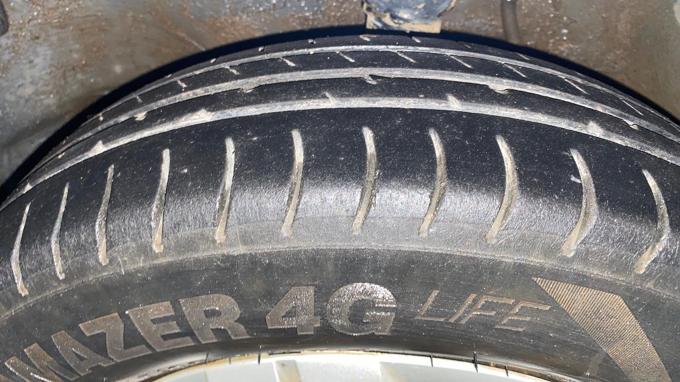 2018 Maruti Alto 800 LXI, Petrol, Manual, 47,661 km, Left Front Tyre Tread