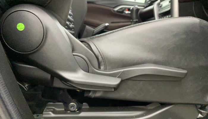 2023 Maruti Grand Vitara ZETA SMART HYBRID, Petrol, Manual, 43,241 km, Driver Side Adjustment Panel